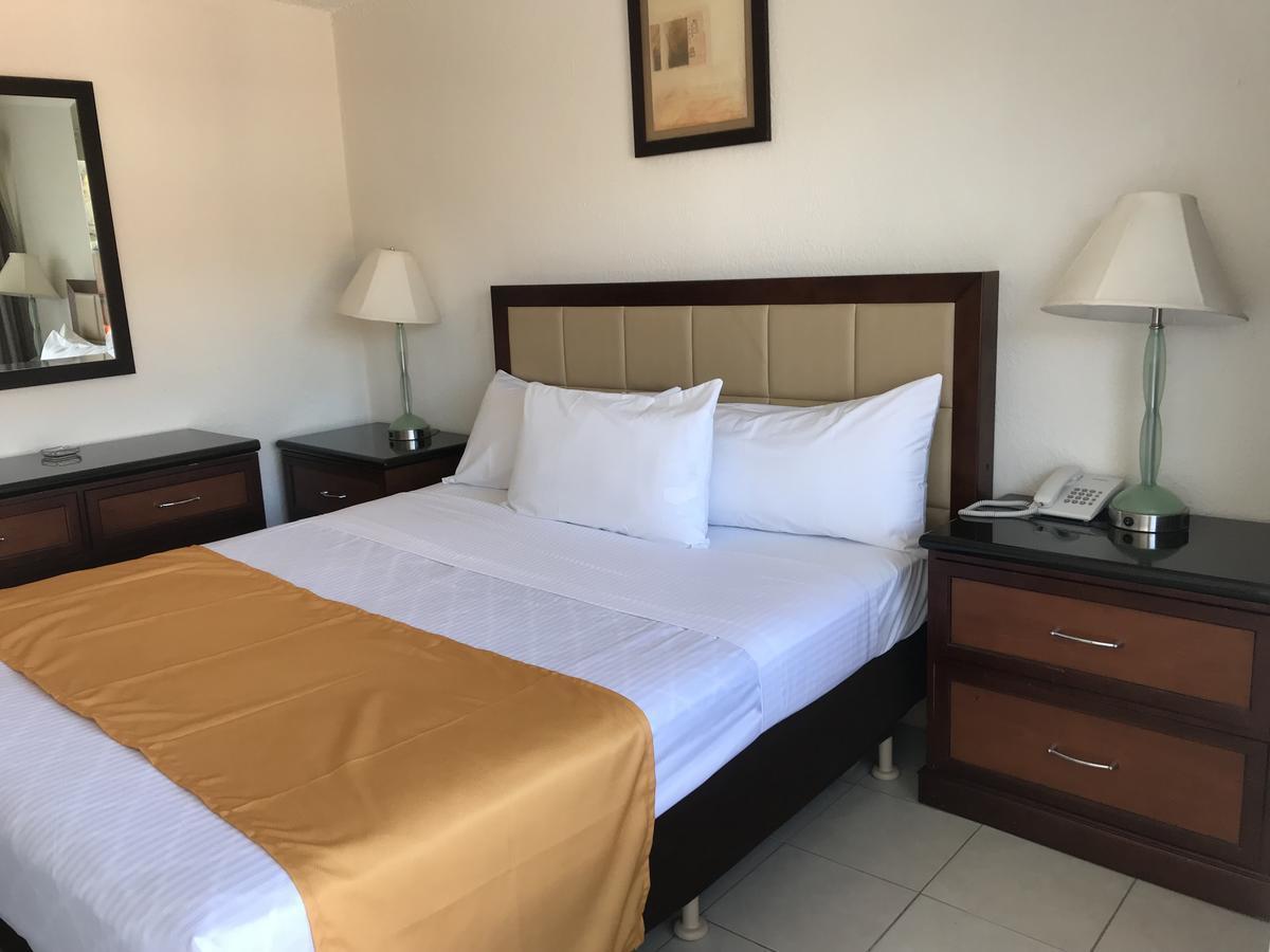 Hotel Guillen Jr Tijuana Luaran gambar