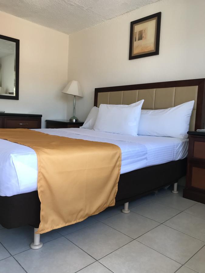 Hotel Guillen Jr Tijuana Luaran gambar