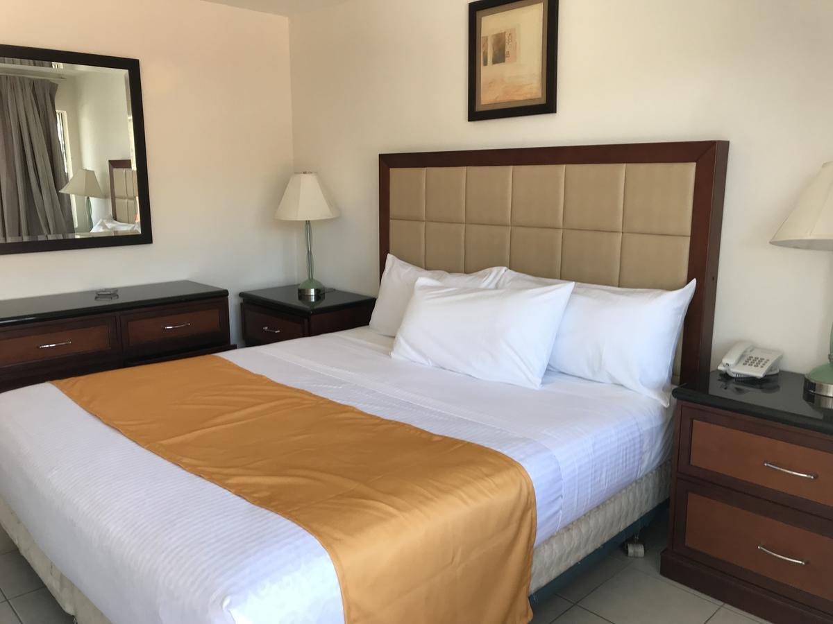 Hotel Guillen Jr Tijuana Luaran gambar